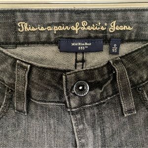 Levi’s 553 women’s midrise bootcut jeans. Size 0/25